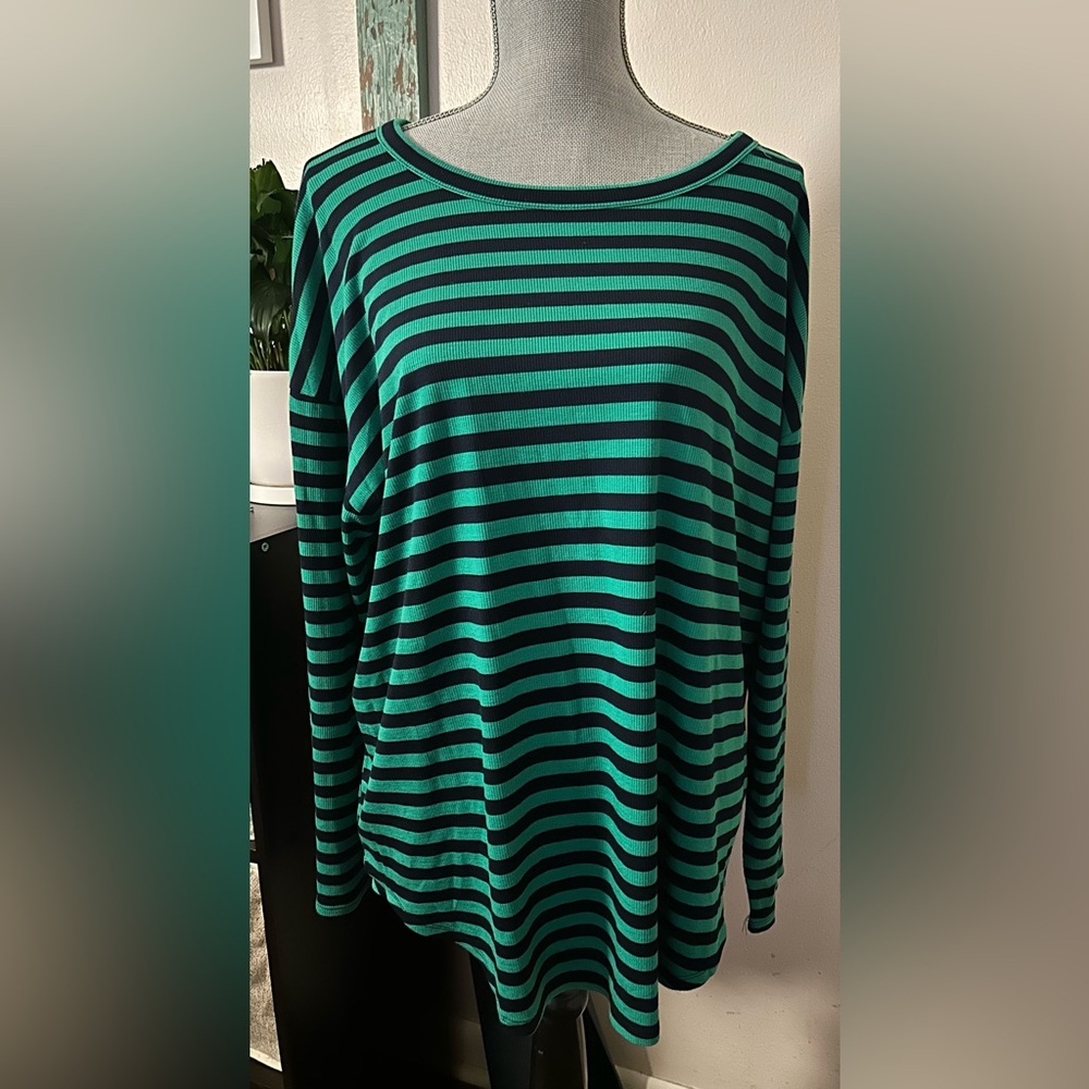 Lou & Grey Stripe Ribbed Signaturesoft Jersey Shirttail Top NWT